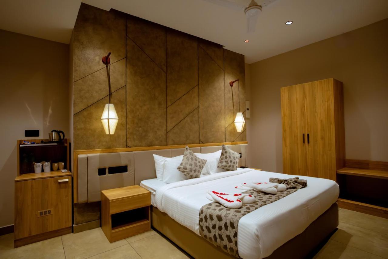 Beeza Clubhouse Otel Kottayam Dış mekan fotoğraf